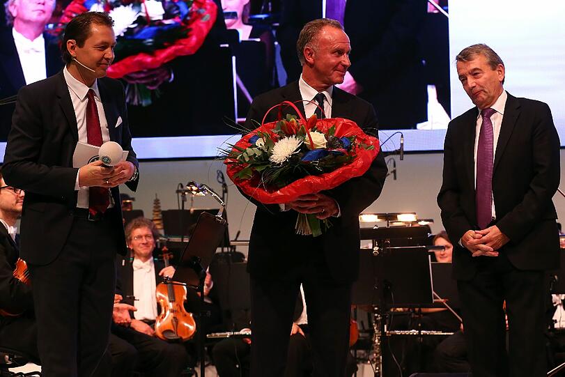 Ausgezeichnet: Bayern-Boss Rummenigge.