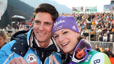 Selten zu sehen bei ARD und ZDF: Maria Höfl-Riesch. Ehemann und Manager Marcus Höfl ärgert das.