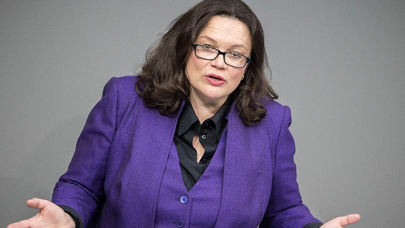 Andrea Nahles: "Wer signalisiert, dass er sich nicht integrieren will, dem werden wir die Leistungen kürzen." Andrea Nahles: "Wer signalisiert, dass er sich nicht integrieren will, dem werden wir die Leistungen kürzen."