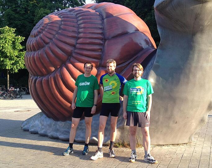Als Läufer schneller unterwegs als der Startpunkt Bavariapark-Schnecke vermuten ließ: Daniel Günthor, Dieter Janecek, Florian Kraus (v.l.)
