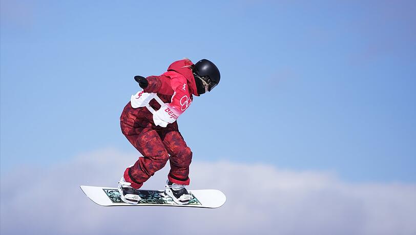 Im Anflug: Slopestyler Leon Vockensperger. Im Anflug: Slopestyler Leon Vockensperger.