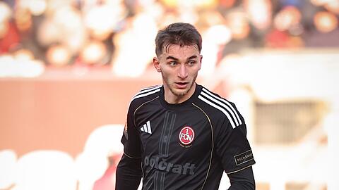 Adam Markhiev f&auml;llt zum Jahresabschluss auch aus, aber wegen einer Gelb-Sperre.