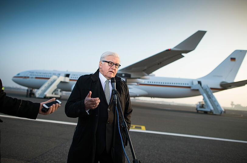 Wegen eines Risses in der Cockpit-Scheibe seines Regierungs-Airbus ist Außenminister Walter Steinmeier in Litauen gestrandet.