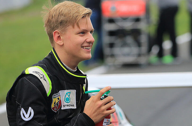 Mick Schumacher gab 2015 für Van Amersfoort Racing sein Debüt im Formel-Sport und feierte dabei einen Rennsieg.