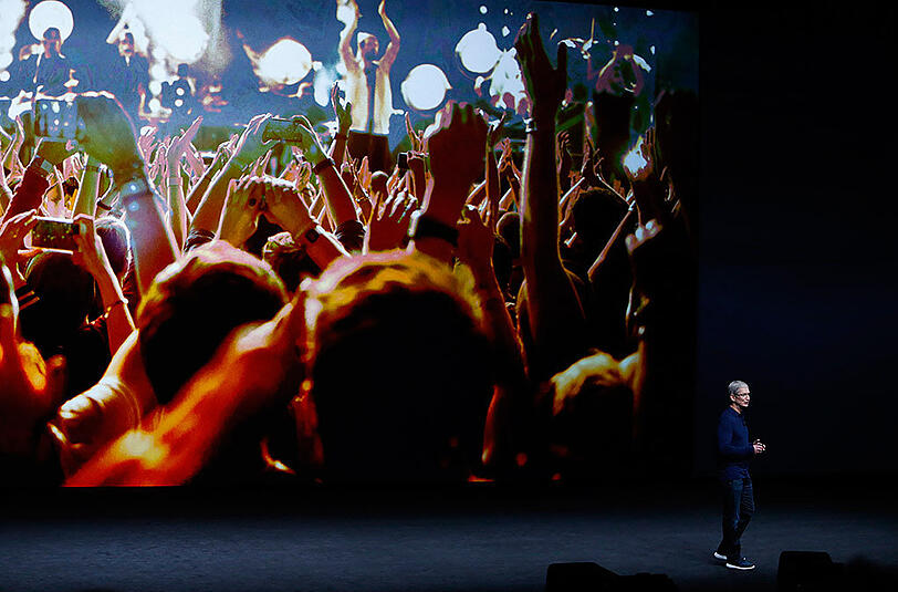 Auf der Apple Keynote in San Francisco wurden die neuen Produkte des Konzerns vorgestellt - darunter auch das neue iPhone 7: Klicken Sie sich durch die Bilder der Präsentation.
