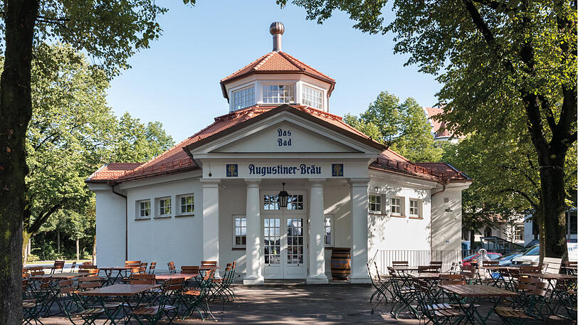 Bavariaring 5: Das ehemalige Brausebad (errichtet 1894 nach Plänen von Hans Grässel) stand jahrelang leer. Mit der Umwandlung zur kleinen Gaststätte wurde das Gebäude aufwendig saniert. Die Jury: "Durch das sehr ansprechende Äußere ist hier ein wichtiger Baustein im Ensemble Wiesenviertel sichtbar und erlebbar geworden. Die handwerklichen Leistungen sind rundum lobenswert."