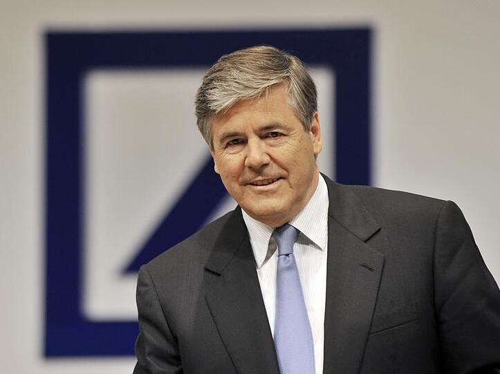 Josef Ackermann ist Vorstandsvorsitzender der Deutschen Bank. Sein Vertrag läuft bis 2013.