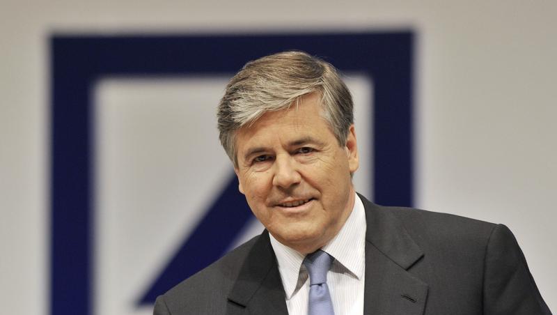 Josef Ackermann ist Vorstandsvorsitzender der Deutschen Bank. Sein Vertrag läuft bis 2013. Josef Ackermann ist Vorstandsvorsitzender der Deutschen Bank. Sein Vertrag läuft bis 2013.