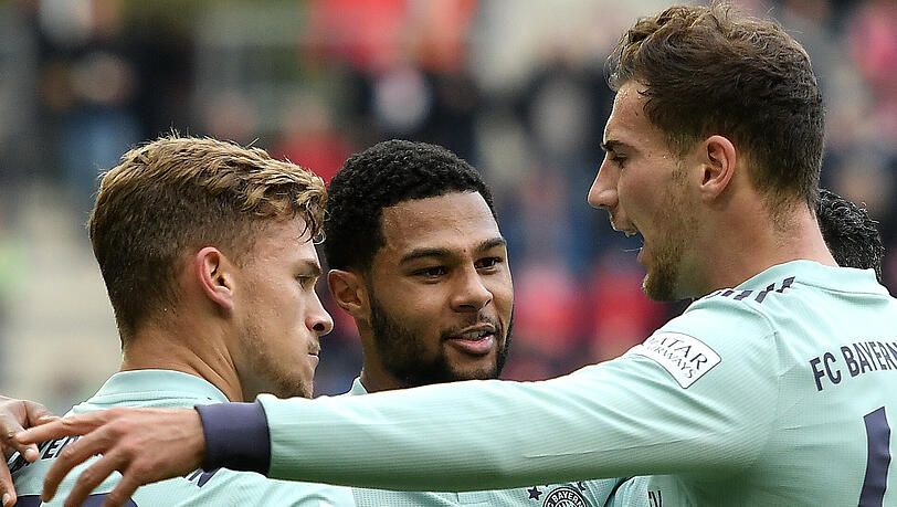 Torschütze Leon Goretzka feiert seinen Treffer mit Joshua Kimmich und Serge Gnabry Torschütze Leon Goretzka feiert seinen Treffer mit Joshua Kimmich und Serge Gnabry