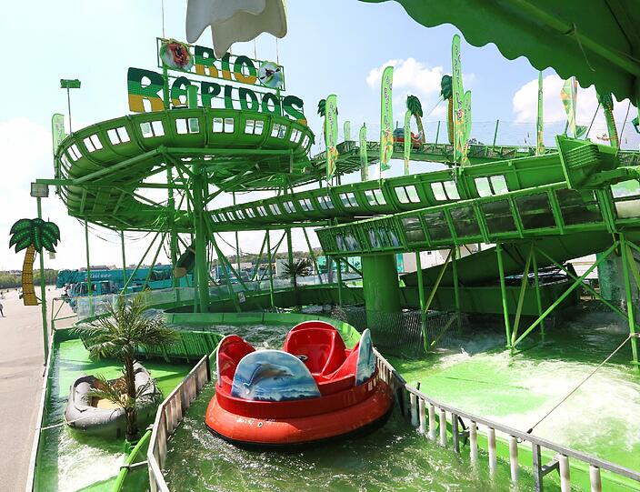 "Rio Rapidos": Die größte transportable Raftingbahn zu Gast auf dem Frühlingsfest. Erwachsene 4, Kinder 3 Euro.