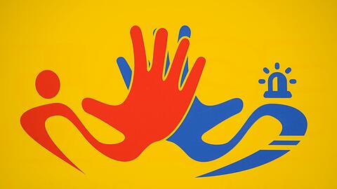 Mit einer Kampagne "Helfer sind Tabu!" wurde schon f&uuml;r Schutz von Rettungskr&auml;ften geworben. (Symbolbild)