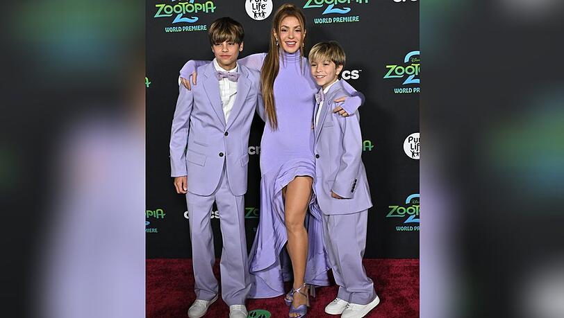Shakira mit ihren Söhnen Milan (l.) und Sasha bei der "Zoomania 2"-Premiere.