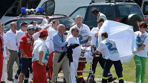 Felipe Massa wird ins Krankenhaus gebracht