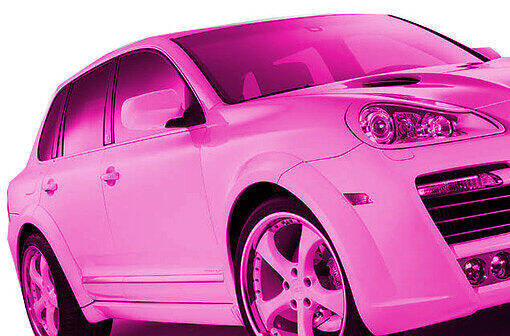 Ein Porsche Cayenne mit der ungewöhnlichen Farbe Rosa ist in München angezündet worden.