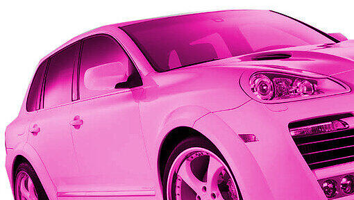 Ein Porsche Cayenne mit der ungewöhnlichen Farbe Rosa ist in München angezündet worden. Ein Porsche Cayenne mit der ungewöhnlichen Farbe Rosa ist in München angezündet worden.