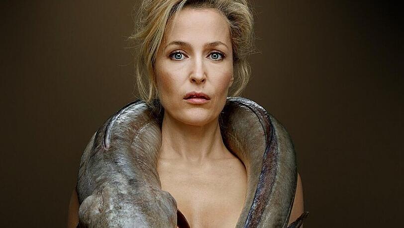 Gillian Anderson zeigt vollen Körpereinsatz Gillian Anderson zeigt vollen Körpereinsatz