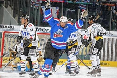 Doppelpack, aber keine Punkte: Eric Chouinard konnte sich nur kurz über seine beiden Treffer gegen die Krefeld Pinguine freuen.