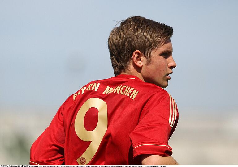 Patrick Weihrauch: Der Junioren-Nationalspieler war vor zwei Jahren von 1860 München zum FC Bayern an die Säbener Straße gewechselt und gilt als einer der begabtesten deutschen Spieler auf seiner Position.