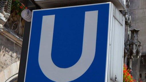 Der Mann verletzte sich glücklicherweise nur leicht an der Schulter. Der Mann verletzte sich glücklicherweise nur leicht an der Schulter.