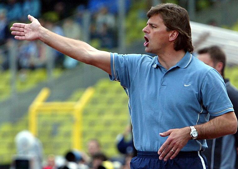 12.03.2003 - 17.04.2004: Falko Götz war ein Jahr 60-Trainer und wurde kurz nach dem Abstieg der Mannschaft entlassen.