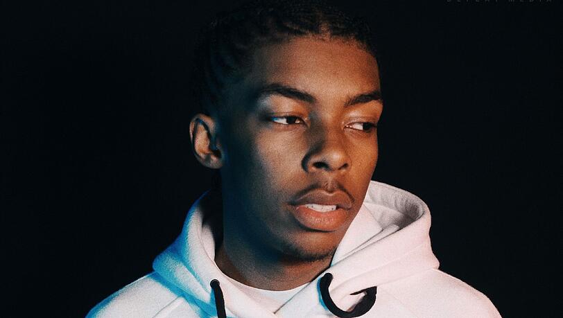 Das Debütalbum von Bishop Nehru soll Ende 2016 erscheinen - es ist eines der heiß ersehntesten Alben des Jahres. Das Debütalbum von Bishop Nehru soll Ende 2016 erscheinen - es ist eines der heiß ersehntesten Alben des Jahres.