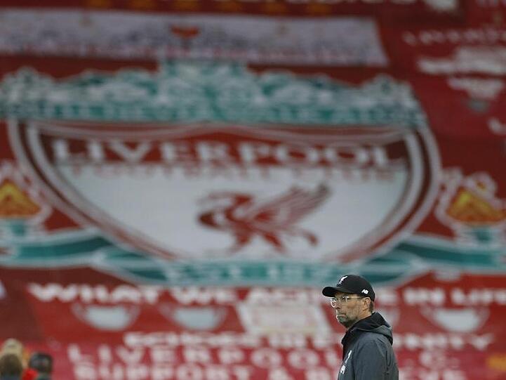 Liverpools Coach Jürgen Klopp ist zum Trainer des Jahres in der Premier League gewählt worden.