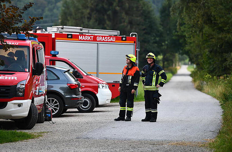 Spektakuläre Rettungsaktion in Grassau: Die Feuerwehr befreite ein Pferd aus dem moorastigem Untergrund.