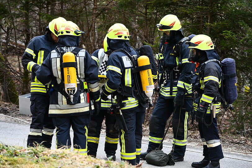 Der Sachschaden beträgt 35.000 Euro - die Ursache für den Kellerbrand ist derzeit noch unklar. Die Bilder vom Feuerwehreinsatz.