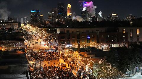 Seit Wochen wird gegen Trumps Abschiebepolitik demonstriert.