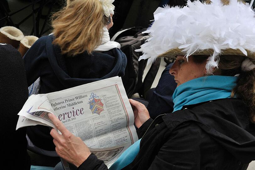 Ein Fahnenmeer, jubelnde Menschen, verkleidete Spaßvögel: So haben die Menschen in London und aller Welt die königliche Hochzeit gefeiert. Die Bilder!
