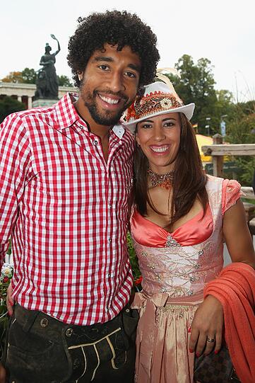 Heißes Brasilien: Dante mit seiner Frau Jocelina.
