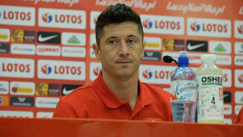 Sein Vertrag beim FC Bayern läuft noch bis Sommer 2021: Robert Lewandowski während der Pressekonferenz der polnischen Nationalmannschaft.