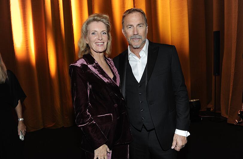 Der Bambi wurde in München verliehen: Maria Furtwängler strahlte neben Weltstar Kevin Costner.