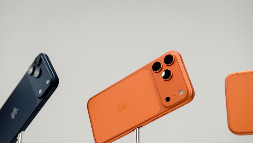 Die iPhone-17-Modellreihe half Apple, zum Smartphone-Spitzenreiter zu werden. (Archivbild) Die iPhone-17-Modellreihe half Apple, zum Smartphone-Spitzenreiter zu werden. (Archivbild)