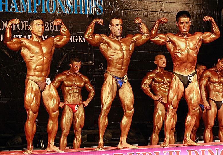 ...und Waschbrettbäuche im Wechsel. Die Bodybuilding-Weltmeisterschaft bringt die geballte Muskelmasse der Welt auf die Bühne.