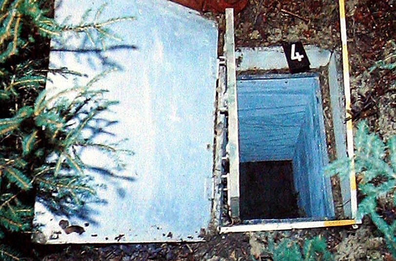 Die Reproduktion zeigt die Kiste, in der 1981 das zehnjährige Entführungsopfer Ursula Herrmann aus Eching am Ammersee (Oberbayern) qualvoll erstickte.