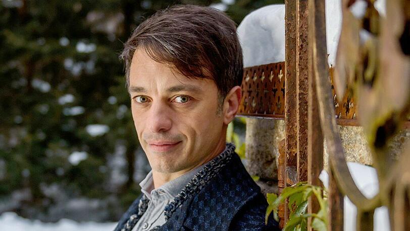 Gastrolle für Lorenzo Patané: ab Folge 2.656 (voraussichtlicher Sendetermin: 28. März) ist der Held der zweiten und sechsten Staffel für rund zwei Wochen wieder als Robert Saalfeld in "Sturm der Liebe" zu sehen.