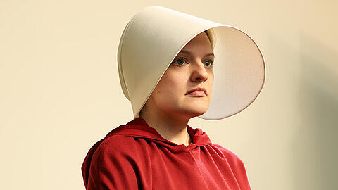 Elisabeth Moss als Desfred in "The Handmaid's Tale".