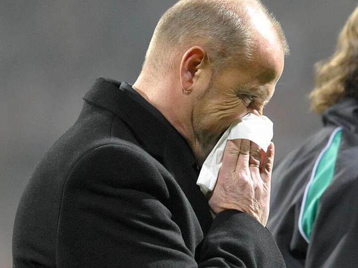 Verschnupft - und jetzt auch in der Kritik: Werder-Trainer Thomas Schaaf.