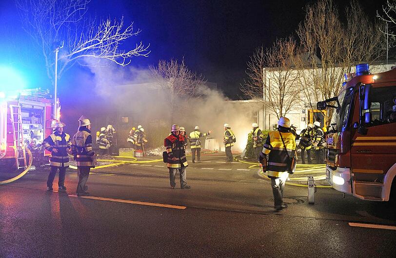 Die Einsatzkräfte der Feuerwehr München sind vor Ort.