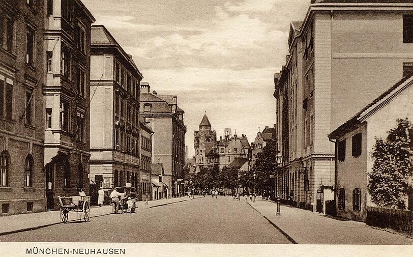 So sah der Rotkreuzplatz um 1920 aus - gesehen aus der Blutenburgstraße.