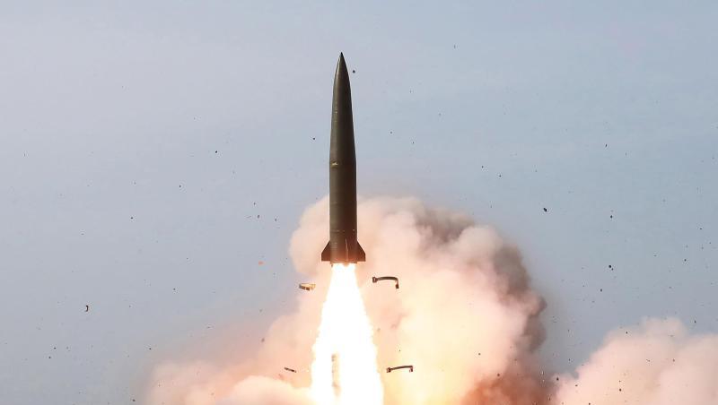 Dieses von der nordkoreanischen Regierung zur Verfügung gestellte Foto zeigt einen Test von Waffensystemen in Nordkorea. Dieses von der nordkoreanischen Regierung zur Verfügung gestellte Foto zeigt einen Test von Waffensystemen in Nordkorea.