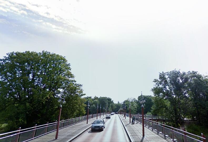 Weil die Stadt die Gehwegsbereiche reinigen will, wird die Thalkirchner Brücke ab Montag nachts für Autos ganz gesperrt.