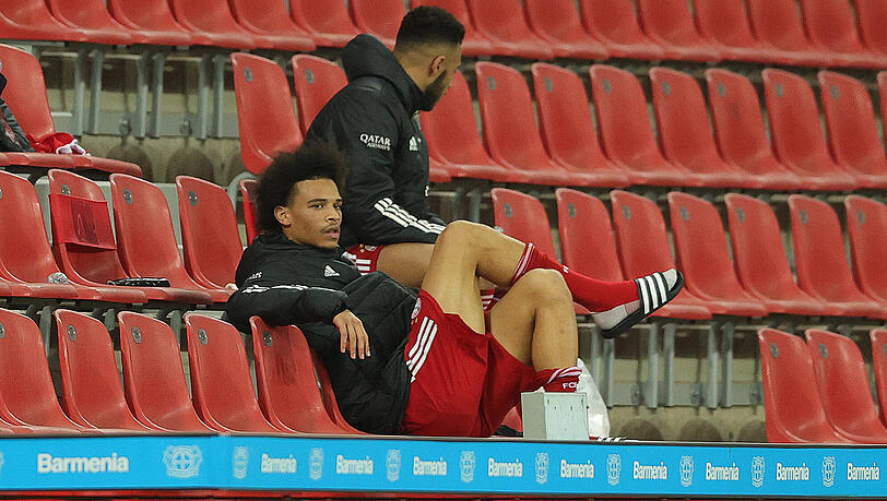 Leroy Sané verfolgte den Rest der Partie von der Tribüne aus. Leroy Sané verfolgte den Rest der Partie von der Tribüne aus.