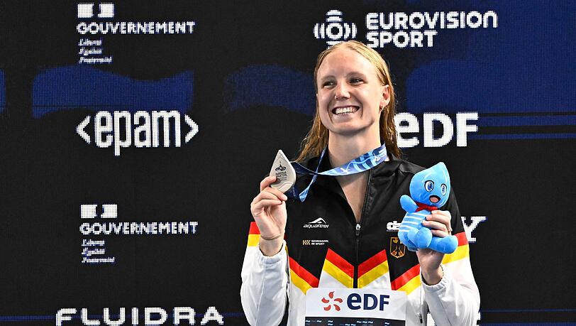 Isabel Gose freut sich in Paris schon über ihre dritte Medaille. Isabel Gose freut sich in Paris schon über ihre dritte Medaille.