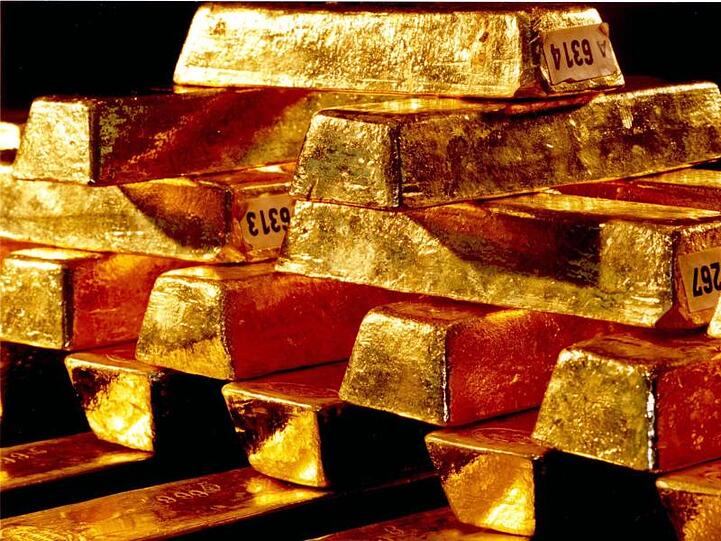 Der Goldpreis konnte aus der Seitwärtsbewegung ausbrechen und legte seit Jahresbeginn etwa 15 Prozent zu.