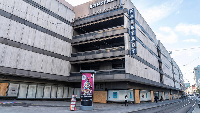 Skeptiker f&uuml;rchten schon einen weiteren Leerstand &ndash; wie hier der alte Karstadt zwischen Sch&uuml;tzen- und Prielmayerstra&szlig;e.