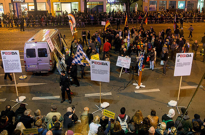 Eine Pegida-Demonstration in München. Für diese Woche hatte die fremdenfeindliche Bewegung alle Veranstaltungen in der Stadt abgesagt. (Archivbild)