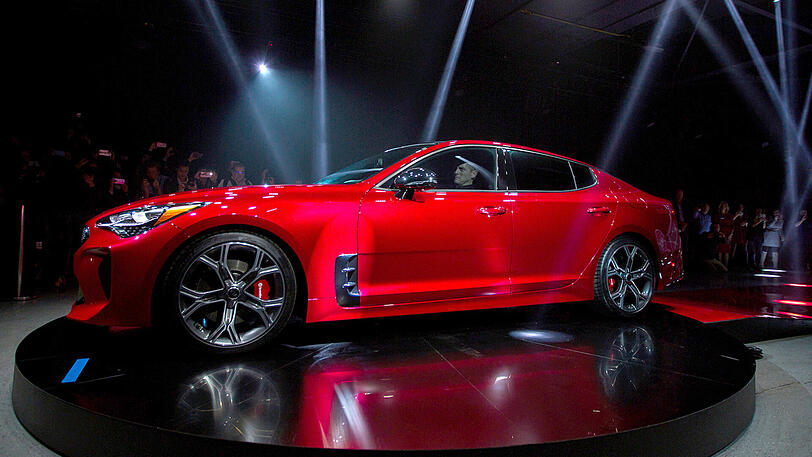 Kia Motors America stellt am 08.01.2017 den 2018 Kia Stinger während der North American International Auto Show in Detroit vor.