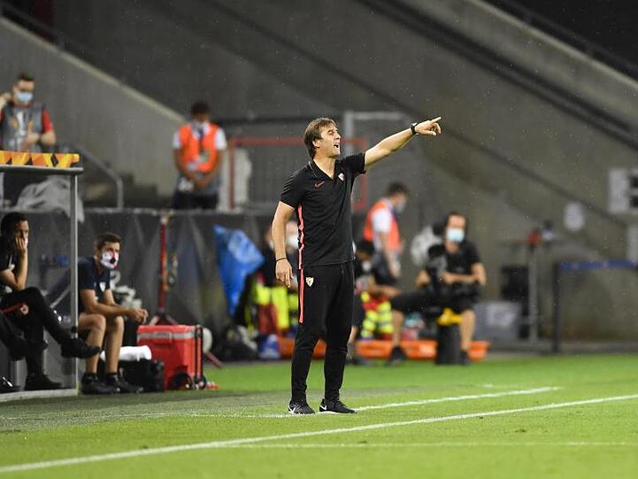 Sevillas Trainer Julen Lopetegui gibt die Richtung vor.